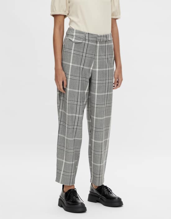 https://images.asos-media.com/products/object-tailored-pants-in-gray-plaid-part-of-a-set-gray/200931561-2?$n_550w$&wid=550&fit=constrain