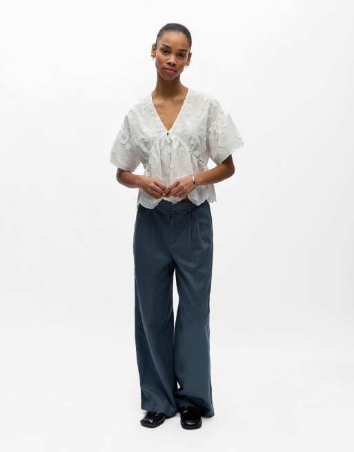 Object Top in cloud dancer, 3 of 4