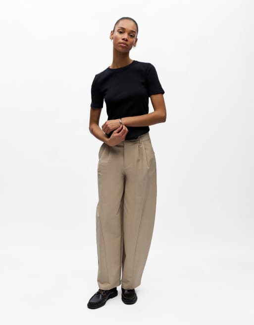 Object Trousers in humus, 3 of 6
