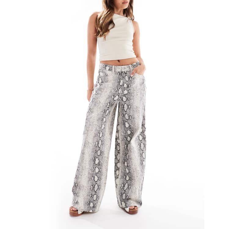 パンツ melt the lady petal snake wide pants Flowy Wide Leg Satin Snake Pattern Pant in Three Colors