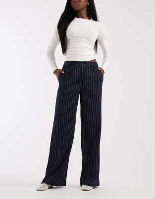 Object - cloud dancer navy 15690₽