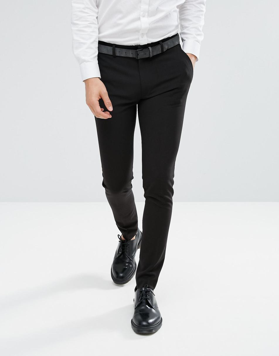 Черные брюки каком. Брюки skinny ASOS черные мужские. Брюки skinny Fit мужские черные. Черные штаны мужские Асос. Черные брюки Асос десинг.