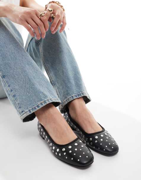 OFF THE HOOK BALLERINA dollis flats in black  - view 1
