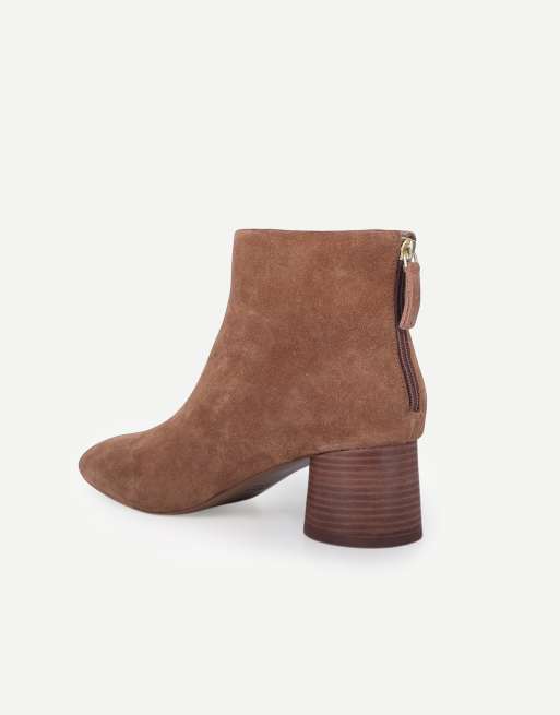 Off The Hook Elara suede block-heeled ankle boots in cognac suede, 3 of 7