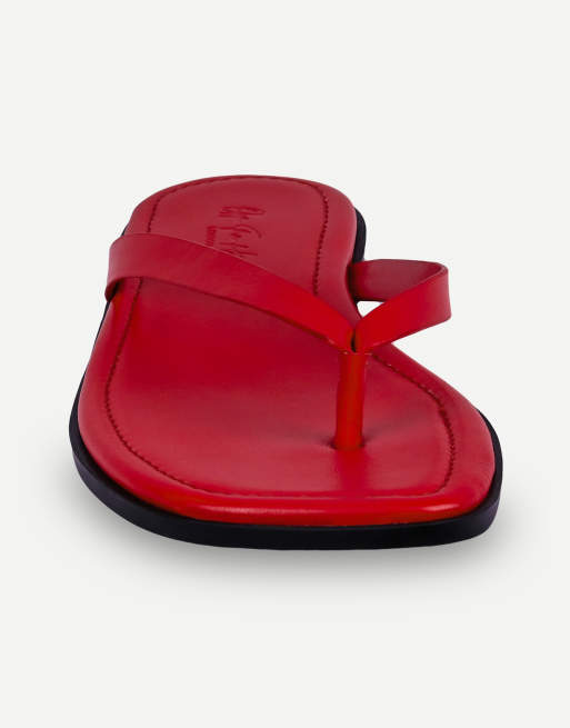 Off The Hook Freya leather flat thong sandals in red, 4 of 7