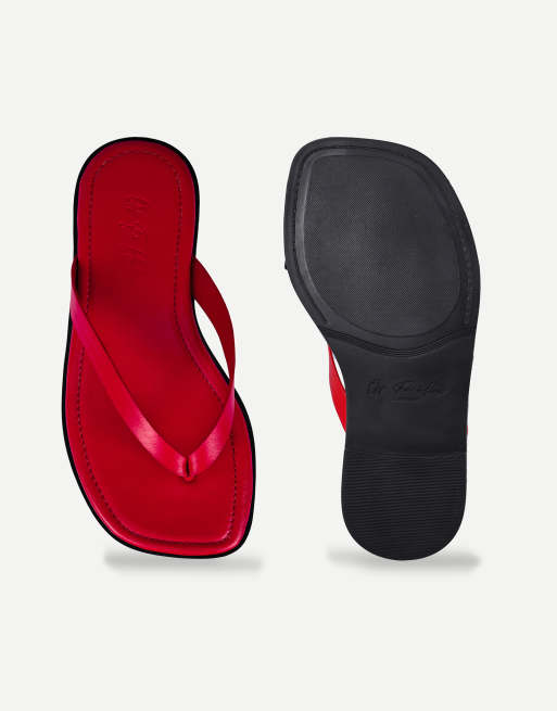 Off The Hook Freya leather flat thong sandals in red, 7 of 7