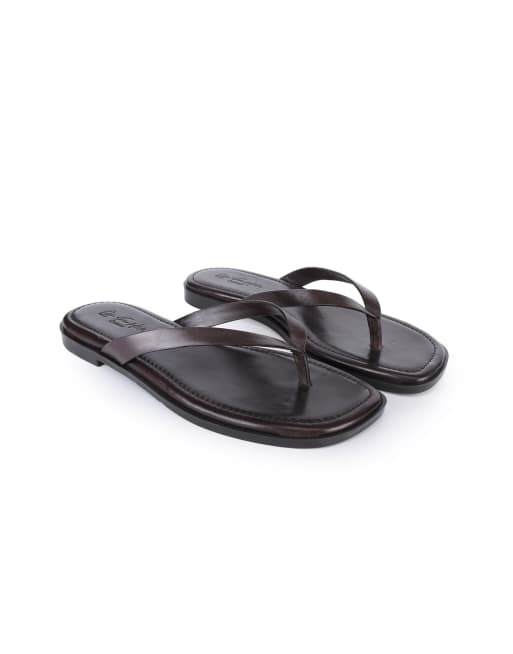 Off The Hook Freya leather toe thong flat sandals in brown, 2 of 4