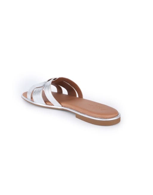 Off The Hook Heath leather slip on flat sandals in silver, 4 of 4