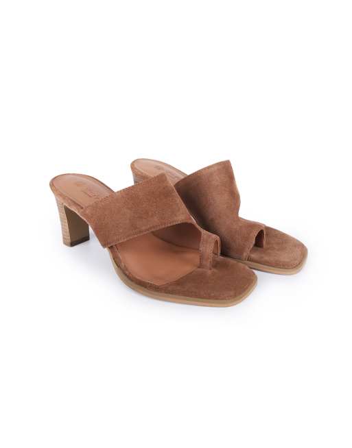 Off The Hook Karla suede leather toe loop block heel mule sandals in cognac, 2 of 4