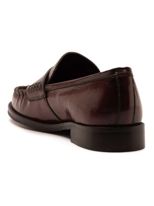 Off The Hook Penelope leather penny ruched loafers in bordo, 4 of 4