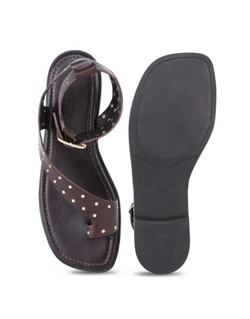 Off The Hook Quinn leather studded toe loop flat sandals in brown, 4 of 4