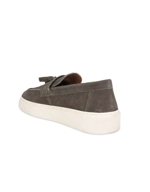 Off The Hook - Rory - Mocassini casual in pelle scamosciata verde militare con nappe, 4 di 4