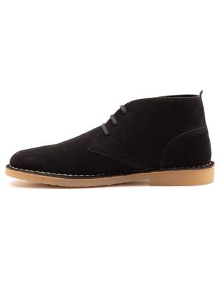  'sahara' suede leather casual lace-up chukka boots in universe