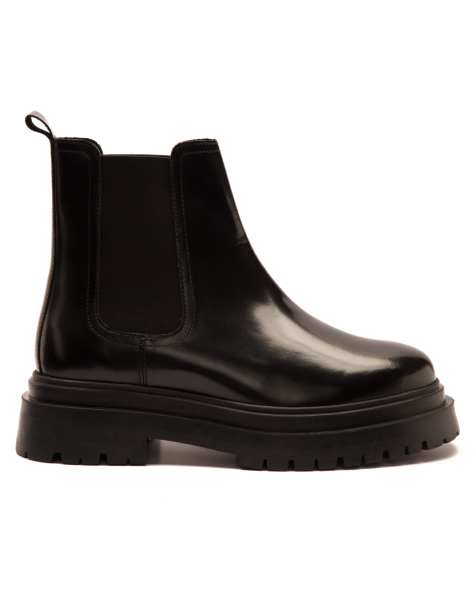 Off The Hook 'turner' black leather chelsea boots in black - view 1