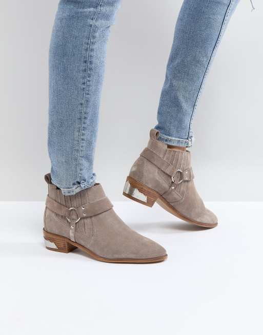 Office – Atlas – Ljusbruna cowboyboots i mocka