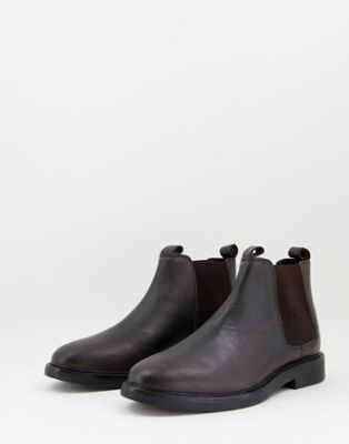 Office boss chunky chelsea boots in brown leather