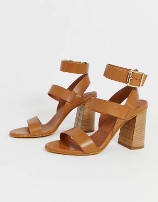 tan block heels