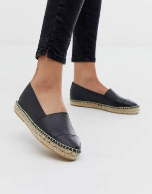 black flat espadrilles