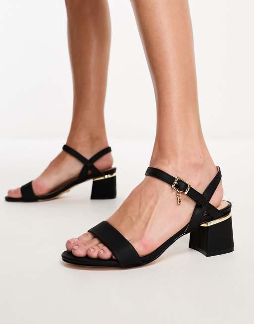 Office – Mckenna – Svarta klacksandaler i barely there-modell