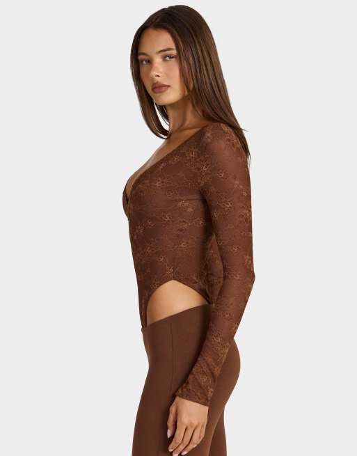 Oh Polly body con scollo profondo in pizzo a maniche lunghe color cioccolato, 3 di 4