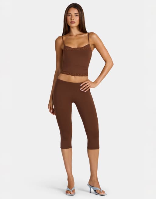 Oh Polly - capris de talle bajo en chocolate, 5 de 5