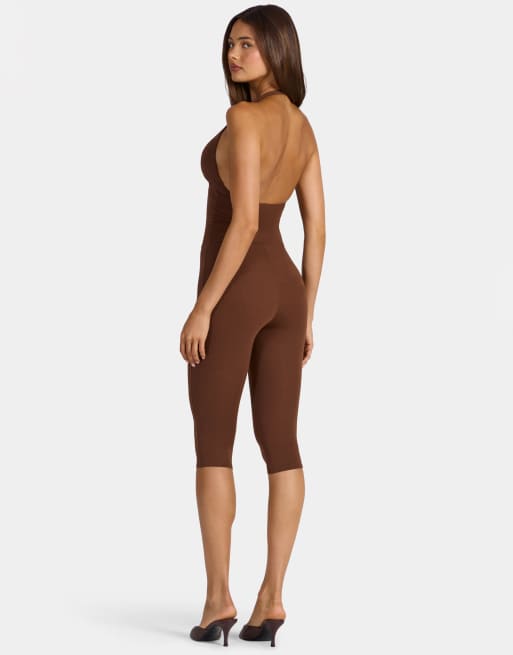 Oh Polly combinaison capri à col halter et taille froncée en chocolat, 2 de 4