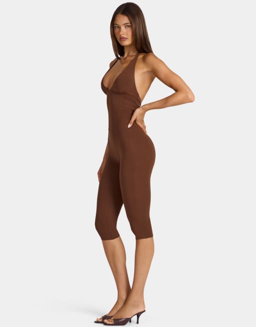 Oh Polly combinaison capri à col halter et taille froncée en chocolat, 3 de 4