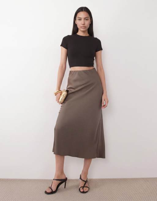 Oh Polly cropped T-shirt in black, 2 of 4