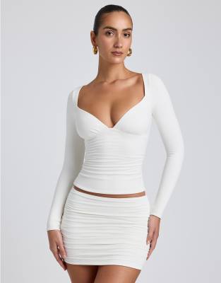 Oh Polly Emry Sweetheart Neckline Top In White
