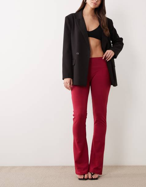 Oh Polly - Flare-broek met halfhoge taille in rood - view 1