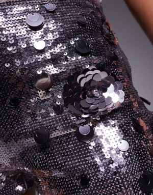 Oh Polly flower sequin short in silver