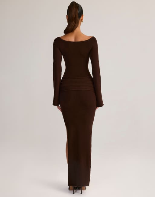 Oh Polly - Isay - Gebreide maxi jurk met boothals en lange mouwen in chocoladebruin, 4 van 4