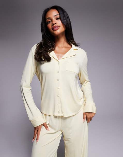 Oh Polly – Langärmliges Pyjamahemd in Pastellgelb, Kombiteil - view 1