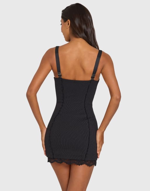 Oh Polly mini abito con profili in pizzo, dettaglio corsetto e cut-out, gessato nero, 3 di 4