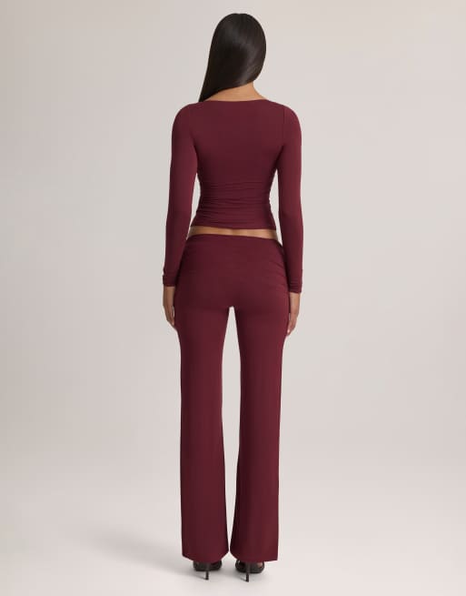 Oh Polly modal v-neck long sleeve ruched waist top co-ord in plum, 4 of 4