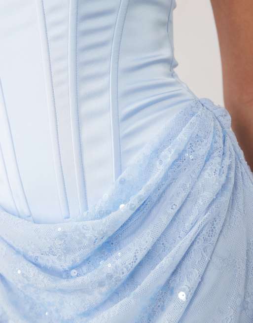 Oh Polly – Premium – Himmelsblå miniklänning i satin med utsmyckad kjol, 3 av 4