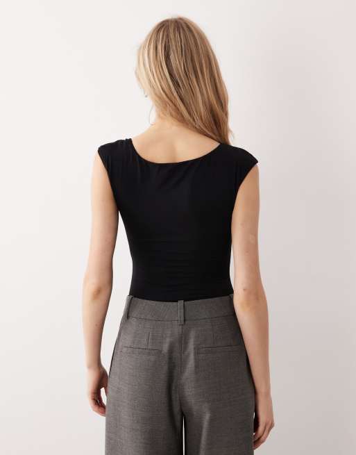 Oh Polly – Svart body med hjärtformad halsringning, 4 av 4