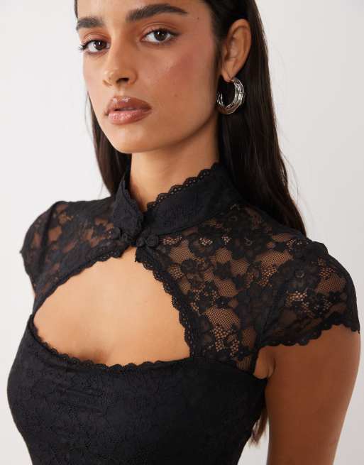 Oh Polly vestito midi nero con body integrato, pizzo trasparente, colletto alla coreana e maniche corte, 4 di 4