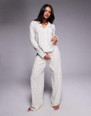 Oh Polly Oh Polly wide leg pyjama trouser co-ord in lemon print-Yellow