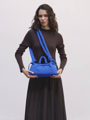 OLEND Ona b multiwear crossbody bag in cobalt blue