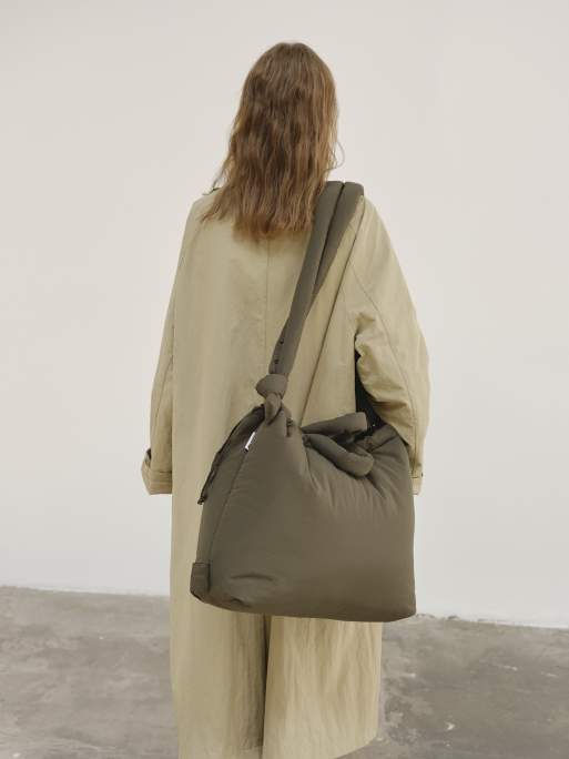 ÖLEND - Ona - Grand sac bandoulière en nylon souple à multiples options de porté - Kaki, 4 de 4