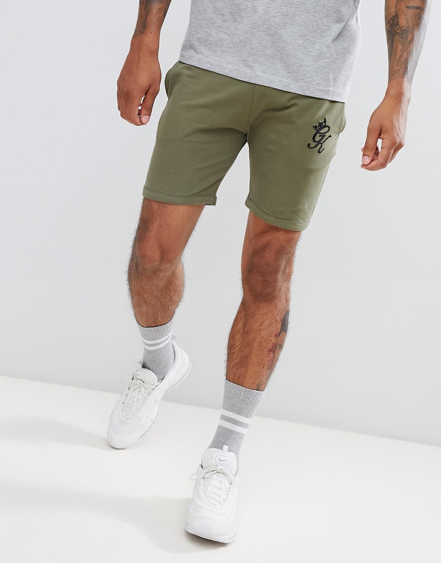 Olivengrøn shorts med løbesnor fra Gym King