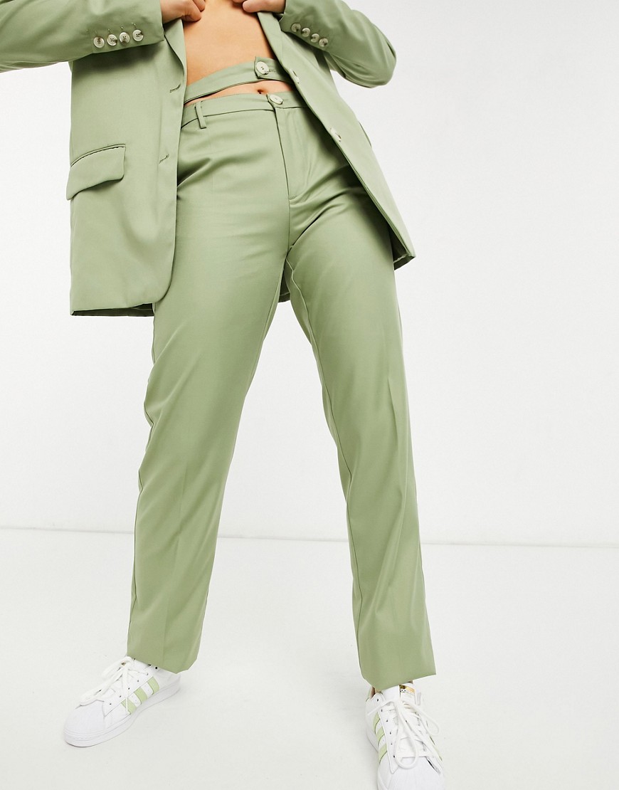 фото Оливково-зеленые брюки с двойным поясом bershka-зеленый цвет