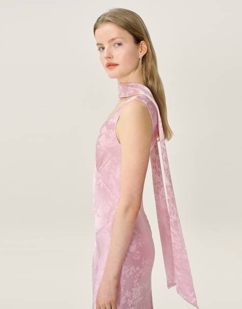 Omnes Accessories scarlett floral jacquard occassion neck scarf in dusty pink in pink