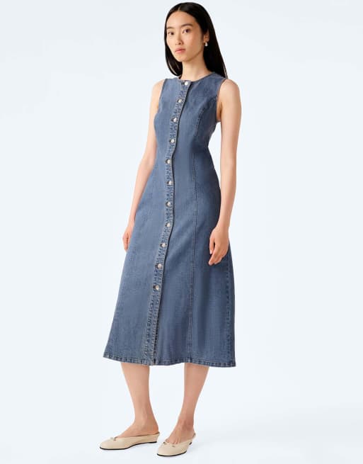 Omnes Dresses carter sleeveless denim midi dress in light wash in blue, 4 of 5