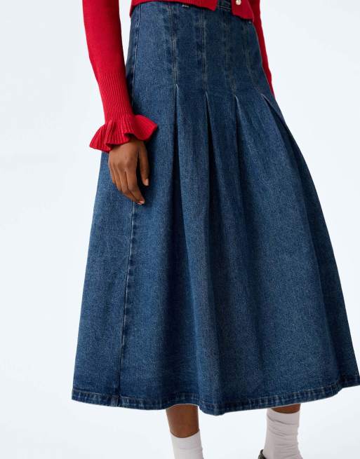 Omnes Skirts pru pleated denim midi skirt in mid-wash in blue, 2 of 5