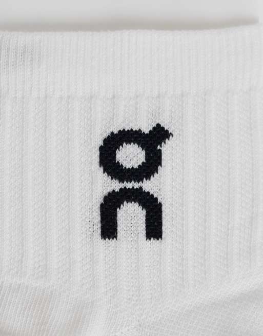 ON 3 pack logo mid socks in white, 3 of 3
