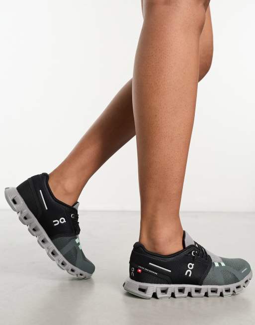 ON Cloud trainers in black ASOS