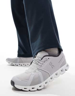 ON Cloud 5 trainers in glacier white φωτογραφία