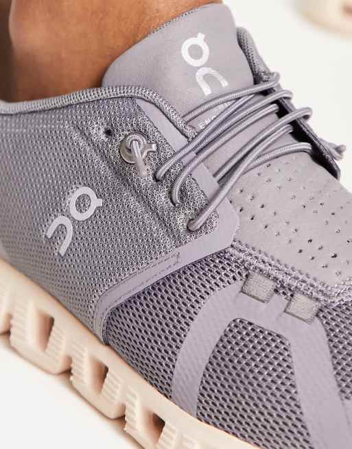 ON Cloud 5 trainers in grey and peach